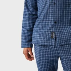 BJØRN BORG Björn Borg Core Flannel O-hals Pyjamashirt Longsleeve Check Blauw 11 BJØRN BORG Björn Borg Core Flannel O-hals Pyjamashirt Longsleeve Check Blauw -Boxers Ondergoed Winkel aHR0cHM6Ly93d3cuYm94ZXJzLm5sL21lZGlhL2NhdGFsb2cvcHJvZHVjdC9iL2ovYmpvcm4tYm9yZ18xMDAwMjYxNC1wMDkwN18zLmpwZz9zdG9yZT1ib3hlcnNfbmwmaW1hZ2UtdHlwZT1pbWFnZQ