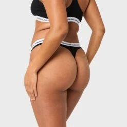 BJØRN BORG Björn Borg Dames Soft Cotton Stretch 2-pack Strings Logo Zwart & Wit 11 BJØRN BORG Björn Borg Dames Soft Cotton Stretch 2-pack Strings Logo Zwart & Wit -Boxers Ondergoed Winkel aHR0cHM6Ly93d3cuYm94ZXJzLm5sL21lZGlhL2NhdGFsb2cvcHJvZHVjdC9iL2ovYmpvcm4tYm9yZ18xMDAwMjkzNi1tcDAwMV8xNV8xLmpwZz9zdG9yZT1ib3hlcnNfbmwmaW1hZ2UtdHlwZT1pbWFnZQ