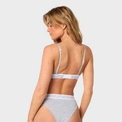 BJØRN BORG Björn Borg Dames Core Original Triangle Bralette Grijs -Boxers Ondergoed Winkel aHR0cHM6Ly93d3cuYm94ZXJzLm5sL21lZGlhL2NhdGFsb2cvcHJvZHVjdC9iL2ovYmpvcm4tYm9yZ18xMDAwMzA3OS1tZTAwNV85LmpwZz9zdG9yZT1ib3hlcnNfbmwmaW1hZ2UtdHlwZT1pbWFnZQ