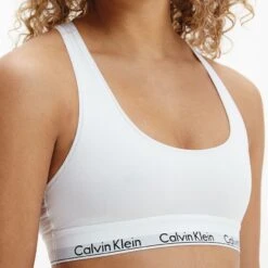 Calvin Klein Dames Bralette Wit -Boxers Ondergoed Winkel aHR0cHM6Ly93d3cuYm94ZXJzLm5sL21lZGlhL2NhdGFsb2cvcHJvZHVjdC9jL2EvY2FsdmluLWtsZWluX2YzNzg1ZS0xMDBfbW9kZWxfZGV0YWlsLmpwZz9zdG9yZT1ib3hlcnNfbmwmaW1hZ2UtdHlwZT1pbWFnZQ