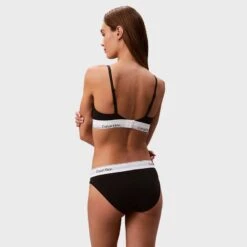 Calvin Klein Dames Icon Cotton Modal Slip Zwart 8 Calvin Klein Dames Icon Cotton Modal Slip Zwart -Boxers Ondergoed Winkel aHR0cHM6Ly93d3cuYm94ZXJzLm5sL21lZGlhL2NhdGFsb2cvcHJvZHVjdC9jL2EvY2FsdmluLWtsZWluX3FmODUyMC11YjFfNi5qcGc c3RvcmU9Ym94ZXJzX25sJmltYWdlLXR5cGU9aW1hZ2U