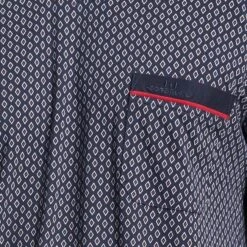 Götzburg Pyjamaset Lang Boord Pocket Diamond Blauw II -Boxers Ondergoed Winkel aHR0cHM6Ly93d3cuYm94ZXJzLm5sL21lZGlhL2NhdGFsb2cvcHJvZHVjdC9nL28vZ290emJ1cmdfNDUxMzgxLTQwMDgtNzAxM181LmpwZz9zdG9yZT1ib3hlcnNfbmwmaW1hZ2UtdHlwZT1pbWFnZQ