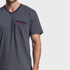 Götzburg Pyjamaset Kort Pocket Diamond Blauw II 8 Götzburg Pyjamaset Kort Pocket Diamond Blauw II -Boxers Ondergoed Winkel aHR0cHM6Ly93d3cuYm94ZXJzLm5sL21lZGlhL2NhdGFsb2cvcHJvZHVjdC9nL28vZ290emJ1cmdfNDUxNDU2LTQwMDgtNzAxM180LmpwZz9zdG9yZT1ib3hlcnNfbmwmaW1hZ2UtdHlwZT1pbWFnZQ