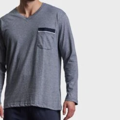 Götzburg Pyjamaset Lang Pocket Micro Stripe Blauw 8 Götzburg Pyjamaset Lang Pocket Micro Stripe Blauw -Boxers Ondergoed Winkel aHR0cHM6Ly93d3cuYm94ZXJzLm5sL21lZGlhL2NhdGFsb2cvcHJvZHVjdC9nL28vZ290emJ1cmdfNDUxODEzLTQwNjUtMDYyMV80LmpwZz9zdG9yZT1ib3hlcnNfbmwmaW1hZ2UtdHlwZT1pbWFnZQ