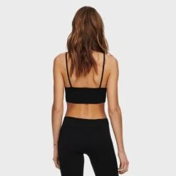 ONLY Dames Seamless Bralette Rib Vicky Zwart 7 ONLY Dames Seamless Bralette Rib Vicky Zwart -Boxers Ondergoed Winkel aHR0cHM6Ly93d3cuYm94ZXJzLm5sL21lZGlhL2NhdGFsb2cvcHJvZHVjdC9vL24vb25seV8xNTIwMTUzOS1ibGFja180LmpwZz9zdG9yZT1ib3hlcnNfbmwmaW1hZ2UtdHlwZT1pbWFnZQ
