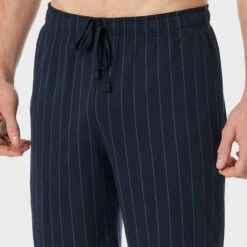 Schiesser Mix + Relax Pyjamabroek Kort Stripe Donkerblauw 7 Schiesser Mix + Relax Pyjamabroek Kort Stripe Donkerblauw -Boxers Ondergoed Winkel aHR0cHM6Ly93d3cuYm94ZXJzLm5sL21lZGlhL2NhdGFsb2cvcHJvZHVjdC9zL2Mvc2NoaWVzc2VyXzE4MjE4Ni04MDRfNF8xLmpwZz9zdG9yZT1ib3hlcnNfbmwmaW1hZ2UtdHlwZT1pbWFnZQ