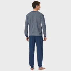 Schiesser Comfort Essentials Pyjamaset Lang Boord Pocket Blocks Blauw II -Boxers Ondergoed Winkel aHR0cHM6Ly93d3cuYm94ZXJzLm5sL21lZGlhL2NhdGFsb2cvcHJvZHVjdC9zL2Mvc2NoaWVzc2VyXzE4MjE5NC04MDBfMy5qcGc c3RvcmU9Ym94ZXJzX25sJmltYWdlLXR5cGU9aW1hZ2U