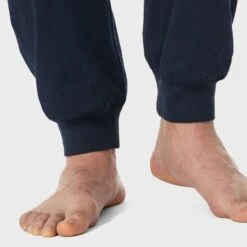 Schiesser Comfort Essentials Pyjamaset Lang Boord Pocket Blocks Blauw -Boxers Ondergoed Winkel aHR0cHM6Ly93d3cuYm94ZXJzLm5sL21lZGlhL2NhdGFsb2cvcHJvZHVjdC9zL2Mvc2NoaWVzc2VyXzE4MjE5NC04MDRfMi5qcGc c3RvcmU9Ym94ZXJzX25sJmltYWdlLXR5cGU9aW1hZ2U